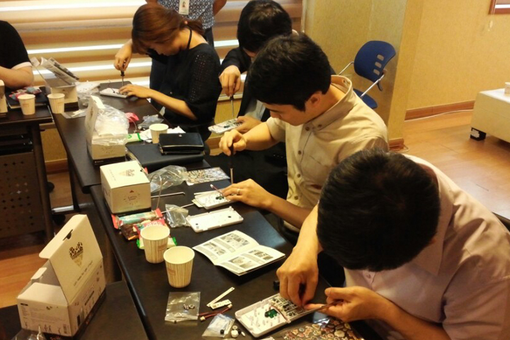 법인사무국 직원들과 함께한 <라이팅 칠드런 캠페인>